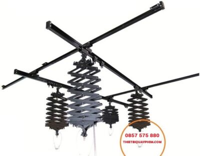 Dàn treo 4 đèn studio chất lượng cao chính hãng, hình ảnh thực tế mua tại HL Studio Phụ Kiện Studio