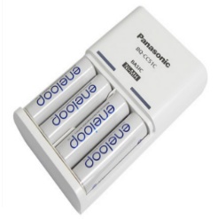 Mua Bộ sạc kèm 4 pin AA 1900mAh chính hãng Panasonic Giá Tốt 6