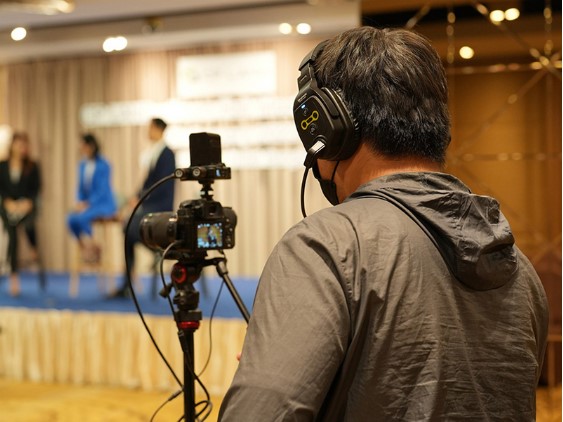 Thiết kế đơn giản nhưng mang đặc trưng thương hiệu riêng