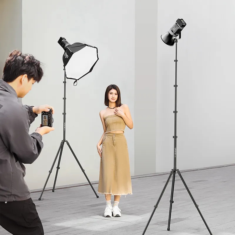 Ulanzi T270 – Chân đèn nhôm 2.7M tải 6kg (T097) Báo Giá 2026-01-24 5 Mua Ulanzi T270 – Chân đèn nhôm 2.7M tải 6kg (T097) Giá Tốt 5