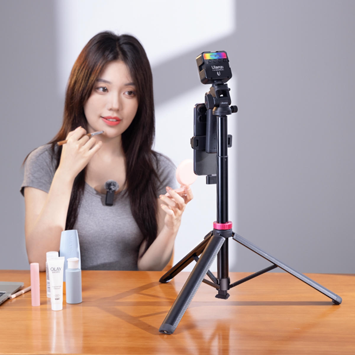2026-10-04 TBQP Báo Giá Hà Nội - HCM - Ulanzi MT-78 (New 2026) – Chân tripod tháo lắp nhanh cho máy ảnh, điện thoại tự mở T077GBB2 23 Ulanzi MT-78 (New 2026) – Chân tripod tháo lắp nhanh cho máy ảnh, điện thoại tự mở T077GBB2 chính hãng, hình ảnh thực tế mua tại HL Studio Tripod Ulanzi 23